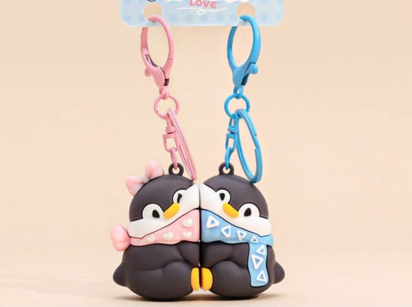 New Magnetic Penguin Couple Keychain