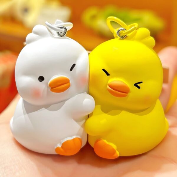 Snappy magnetic Ducks couple keychain
